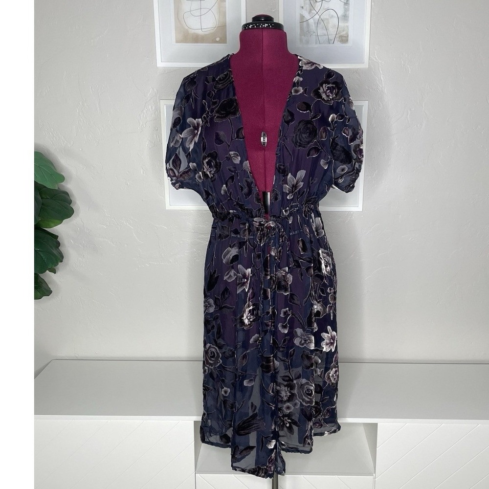POL Kimono Women S/M Navy Blue Floral Burnout Velvet‎ Cardigan RCJ38A